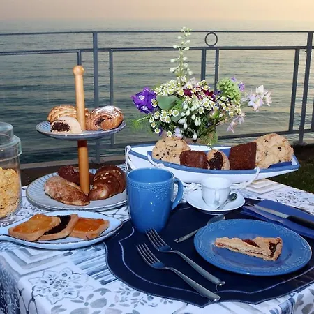 Sunset House Bed and Breakfast