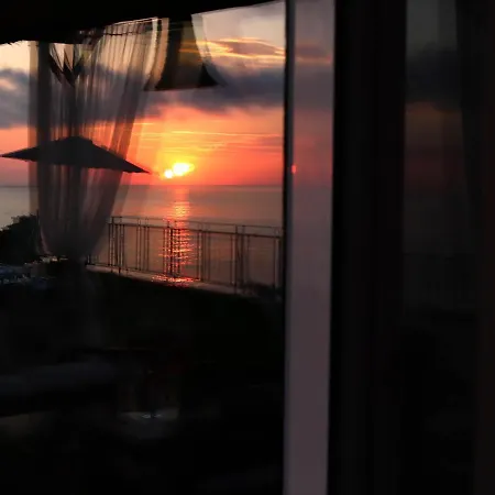 Bed and Breakfast Sunset House Άντζιο