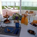 Sunset House Nocleg ze śniadaniem 3*