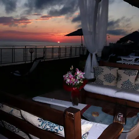 Alojamento de Acomodação e Pequeno-almoço Sunset House