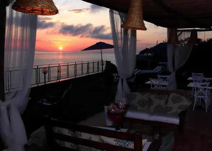Sunset House
